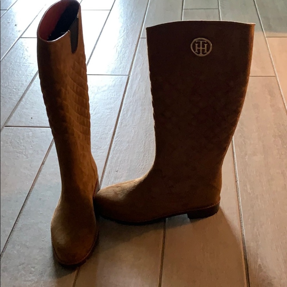 Tommy Hilfiger Boots - Picture 2 of 4